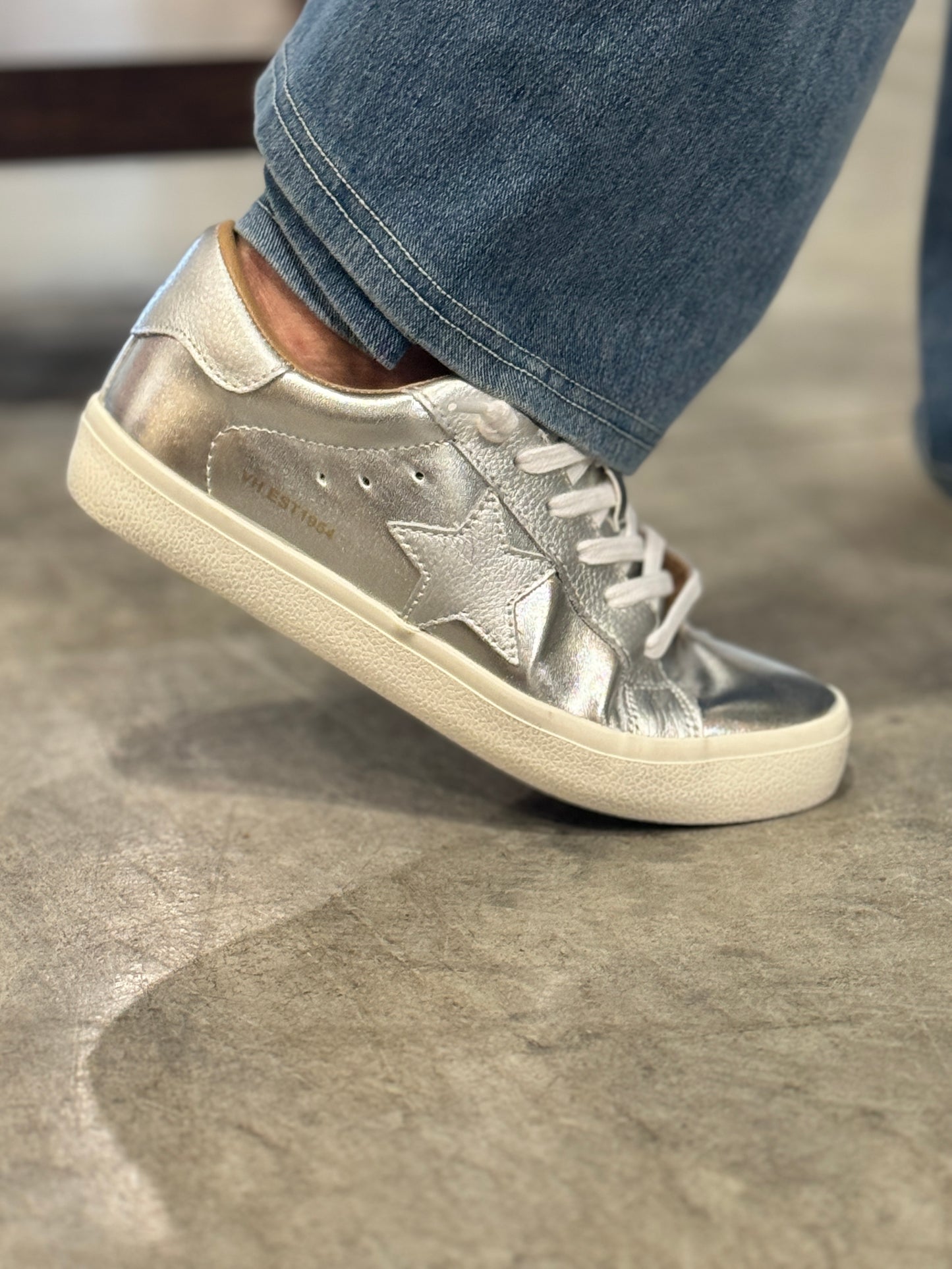 Vintage Havana White Star Metallic Sneaker